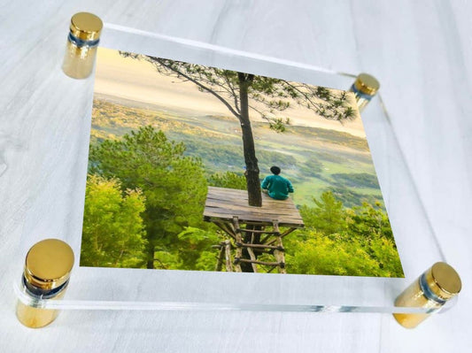 (8" x 8") Clear Acrylic Wall Mount Floating Picture Frame with (Gold Standoffs) Frame-less Double Panel Plexiglass Display for Photos Artwork Posters Paintings (Full Frame is 10" x 10")