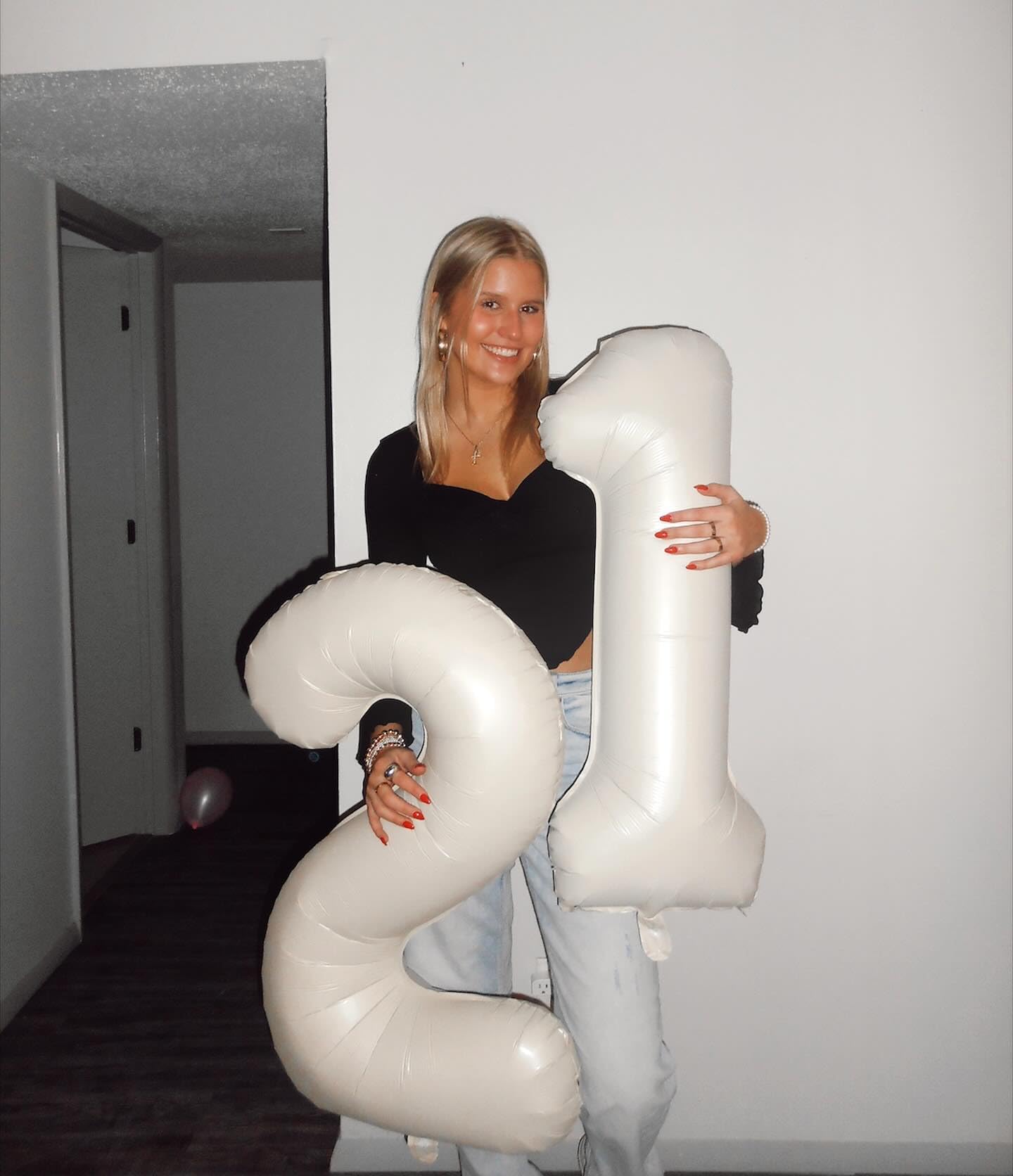 40 Inch Cream 1 Balloon for First Birthday, 1st Number Balloons Cream Birthday Decorations for Girl Boy Kids Toddler Baby, One Giant Number 1 Balloon