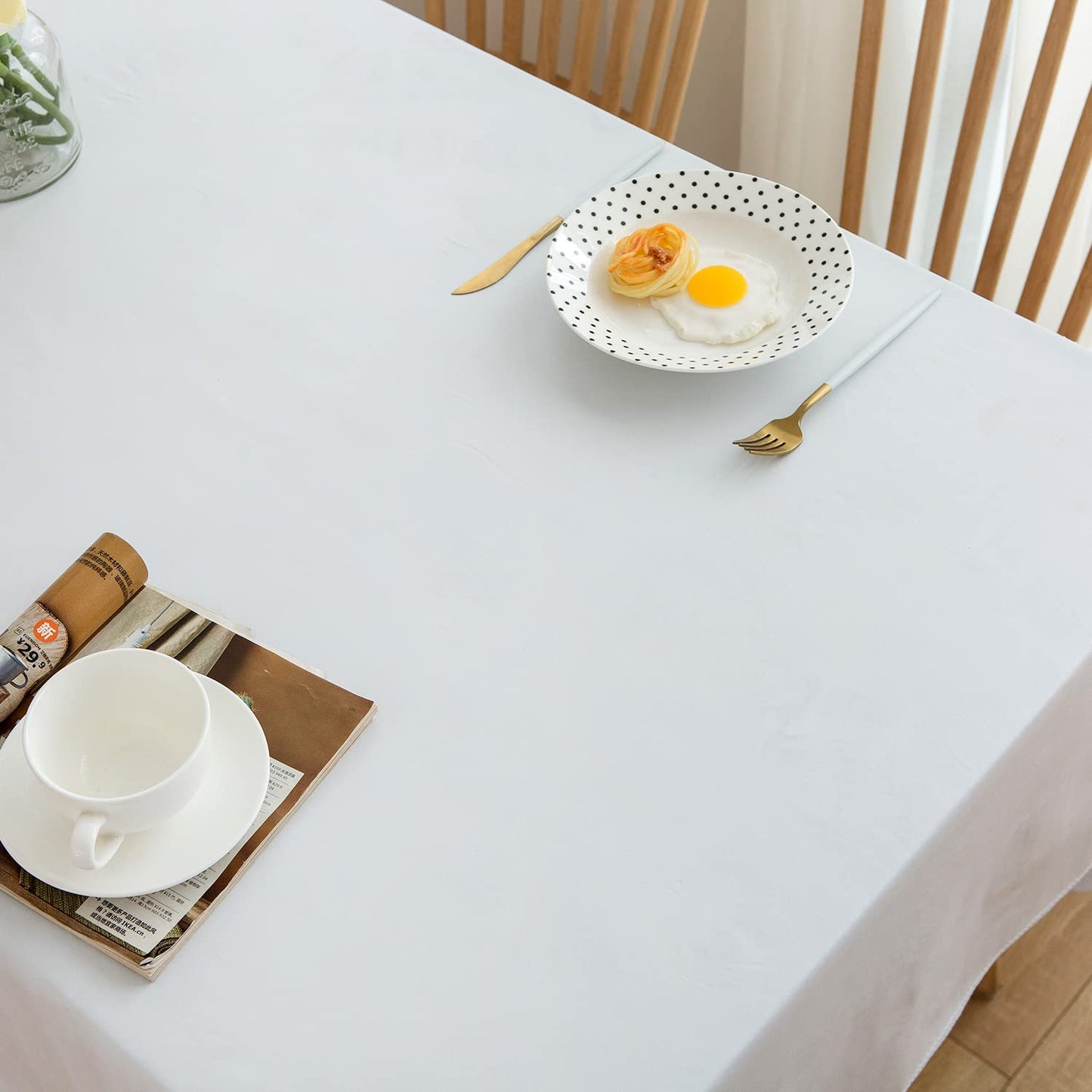 Pioggia Vinyl Tablecloth with Flannel Backing Rectangle Waterproof Oil-Proof Plastic Table Cloth Wipeable PVC Table Cover for Indoor and Outdoor (White, 60 x 84 Inch)