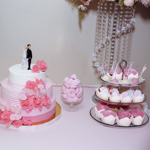 200Pcs Tulip Cupcake Liners Muffin Baking Liners Holders Premium Baking Cups Cupcake Wrappers Christmas Cupcake Lliners for Weddings, Birthdays, Anniversaries, and Special Occasions（White）