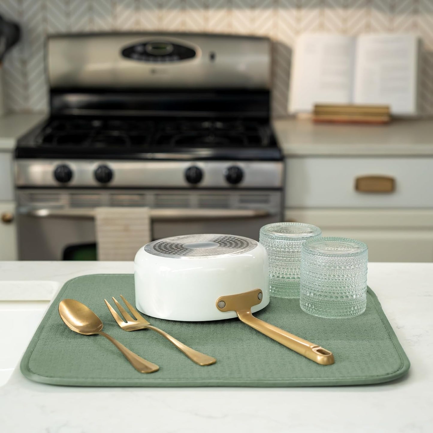 S&T INC. Dish Drying Mat - Absorbent Microfiber Kitchen Counter Pad, 16” x 18”, Large Sage Green