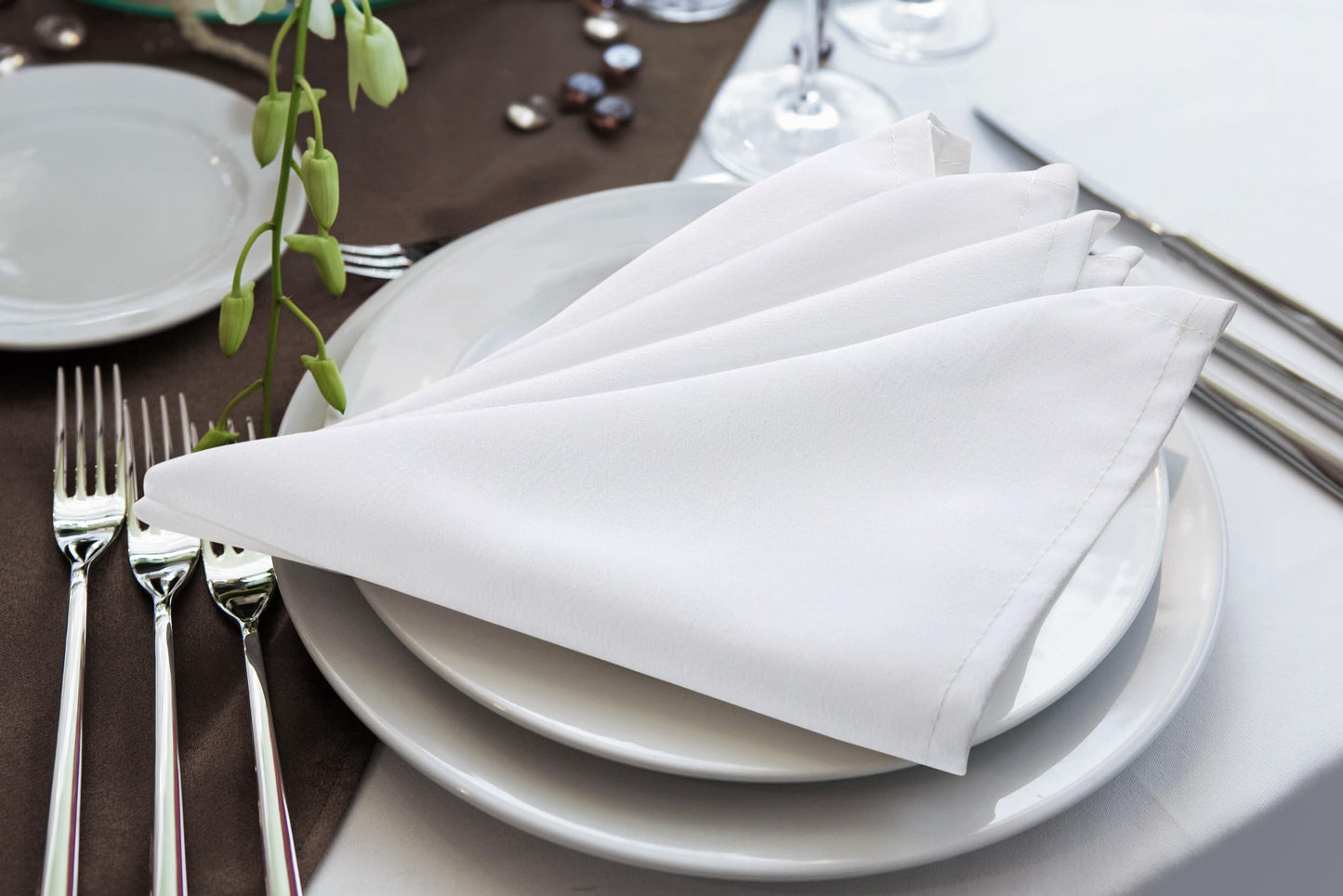 Utopia Home [60 Pack, White] Cloth Napkins 17x17 Inches, 100% Polyester Hemmed Edges, Washable and Reusable Ideal for Parties, Weddings and Dinners