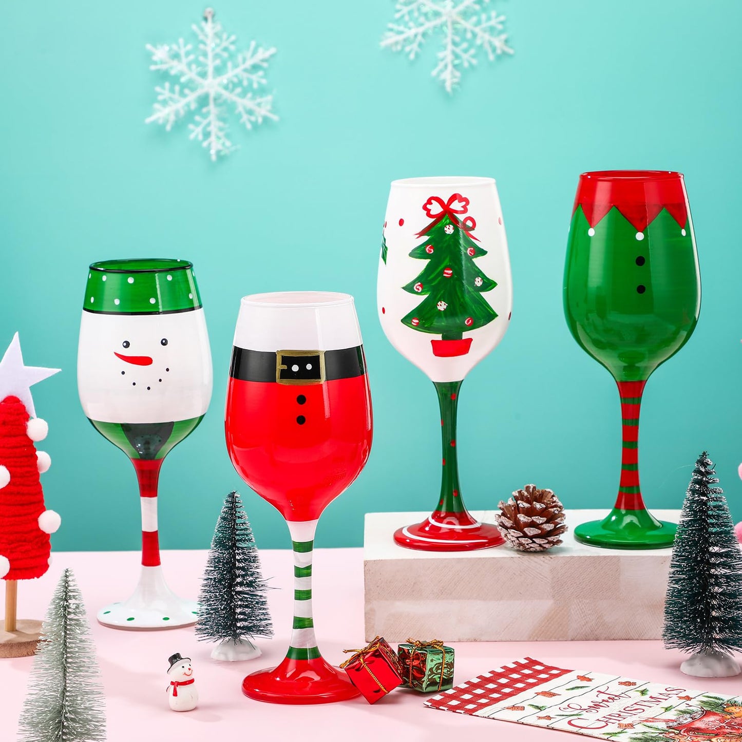 CPEGHDVM 4 Pcs Christmas Wine Glasses 16.8 Oz Set Santa Belt Snowman Drinking Goblets Cups Xmas Hand Painted Wine Cup Glass for Home Bar Diner Birthday Wedding Christmas Party Favors
