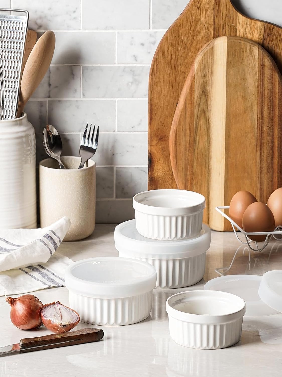 LE TAUCI Ramekins - 8 Oz Ceramic Soufflé Dishes with Silicone Lids | Oven & Microwave Safe, Set of 4, White