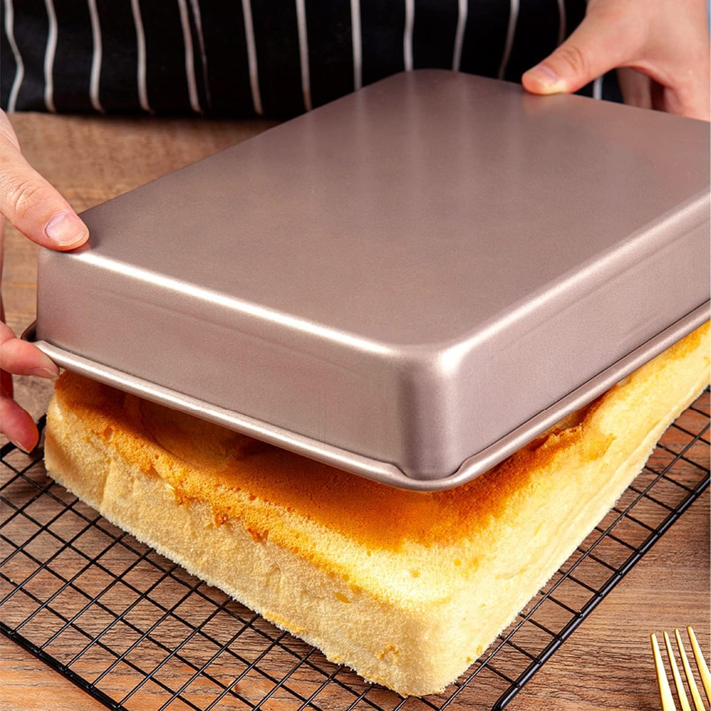 Skiennix Nonstick Baking Sheet Pans - 11 Inch Deep Cookie & Brownie Tray | Easy Clean & Food Safe