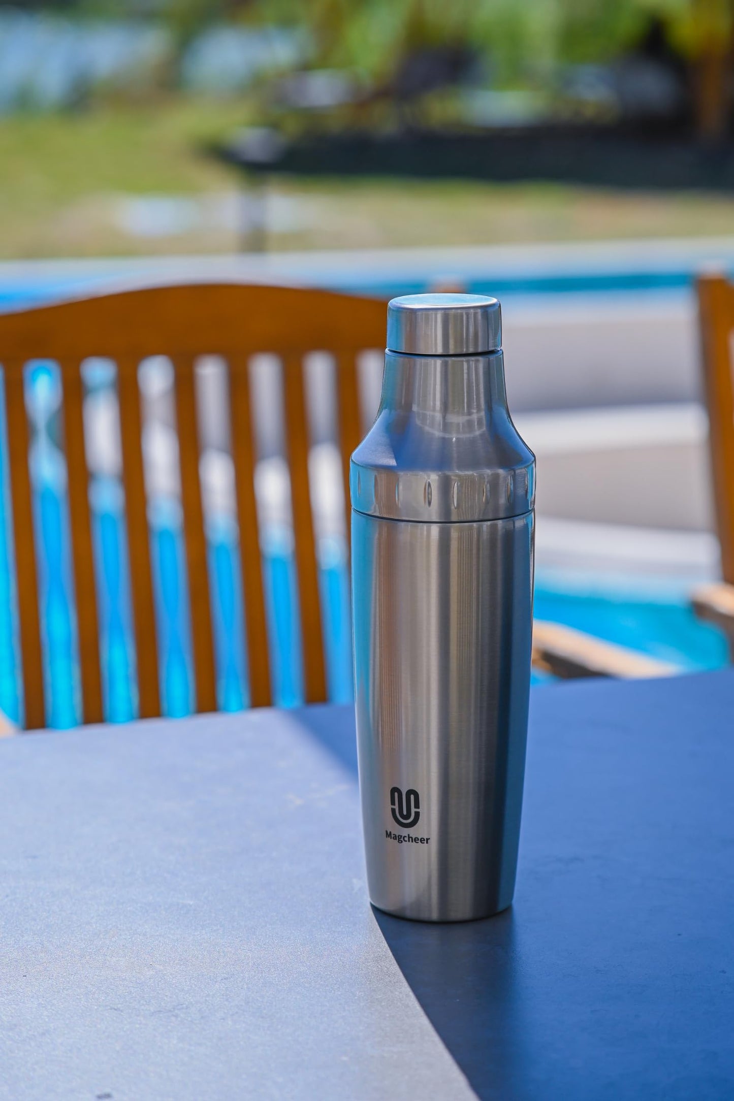 Magcheer Hybrid Cocktail Shaker Set | Vacuum Insulated Stainless Steel Martini Shaker with Strainer & Jigger Lid | Travel cocktail kit with Bartender Accessory Tools | 30oz | Silver