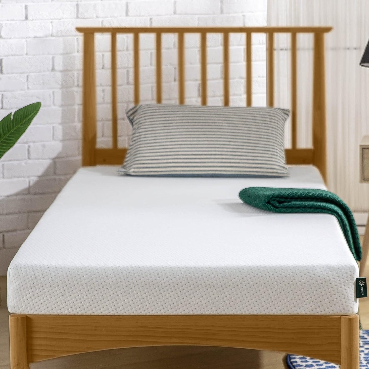 ZINUS 5 Inch Twin Memory Foam Mattress - Fiberglass-Free, Medium Firm, Safe & Comfortable | Mattress in a Box, White
