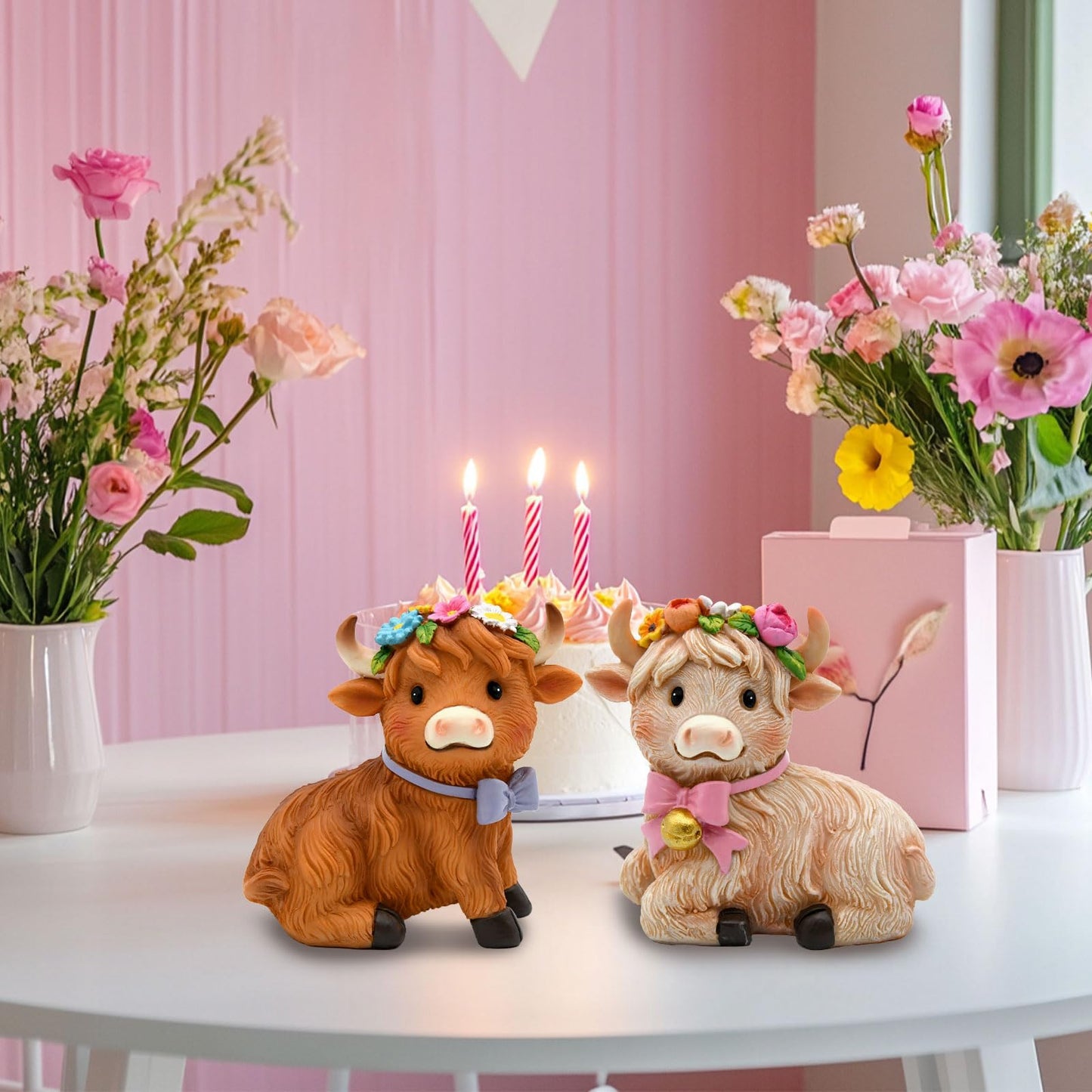 nuvagiki Highland Cow Decor Set of 2, Spring Farmhouse Highland Cow Figurines, Cute Cow Tiered Tray Decorations for Home Kitchen Table, Rustic Country Shelf Decor, Gift for Women