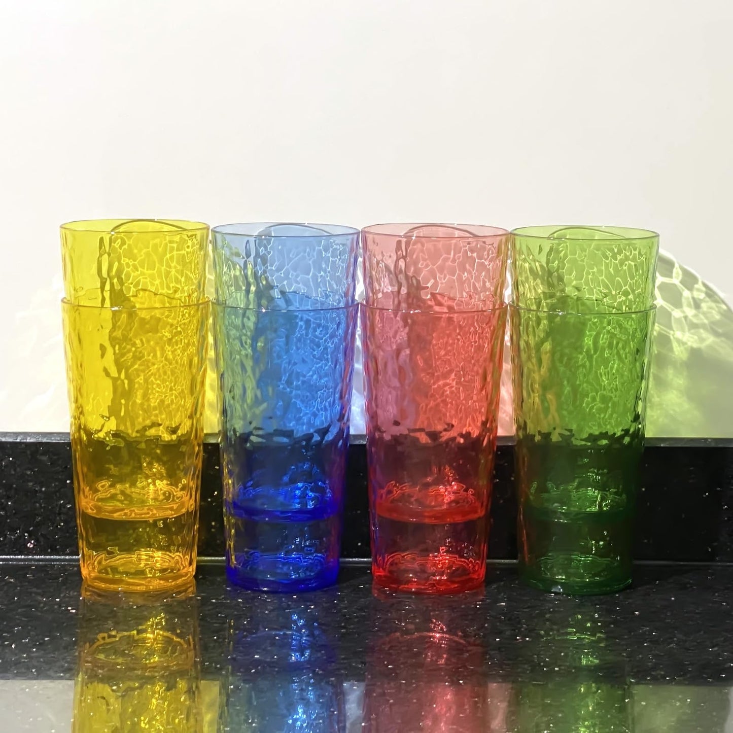 Yanglonghui 24-Ounce Plastic Tumblers (Set of 8), Reusable Plastic Mugs, BPA-Free Acrylic to Drink Mugs, Shatter Resistant, Textured Interior, Dishwasher Safe (Multi Color, 24 Ounce)