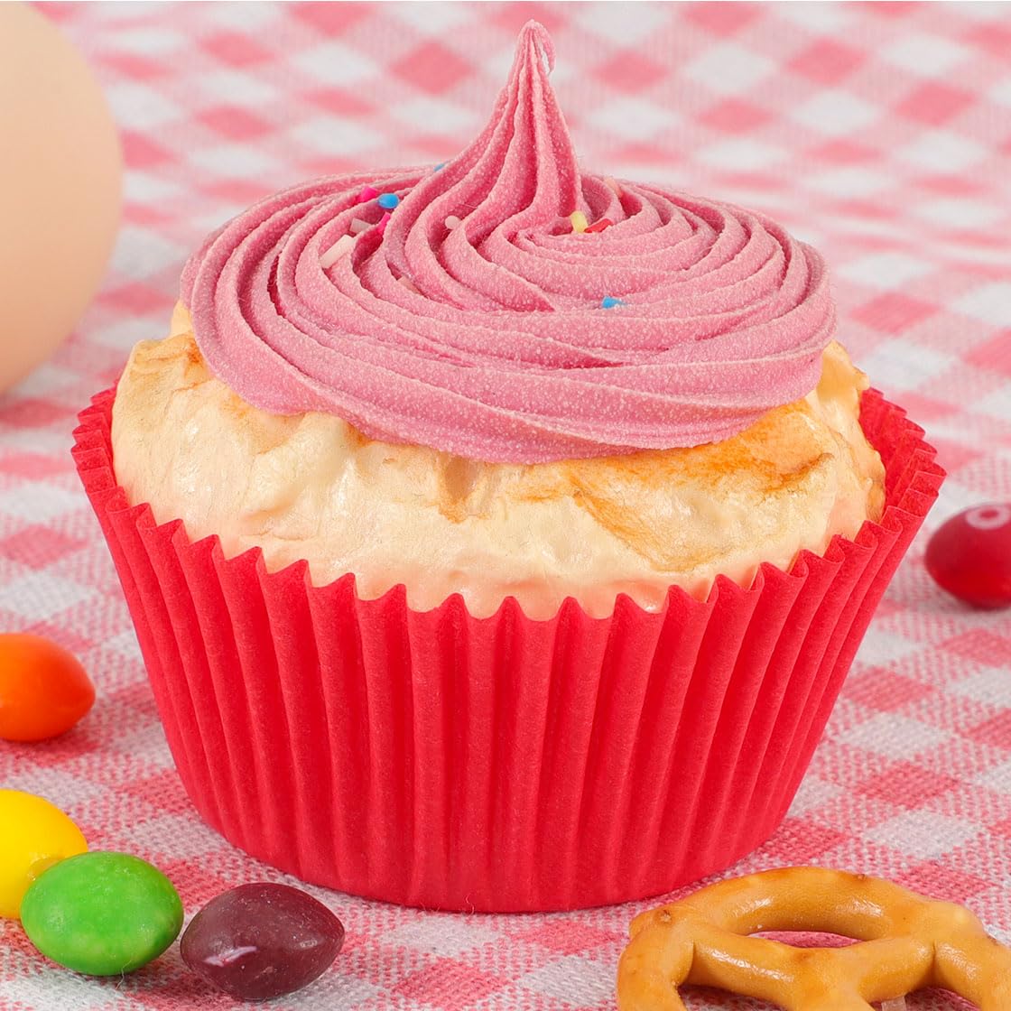 Standard Red Cupcake Liners for Baking 200 Counts - Caperci Greaseproof Muffin Baking Cups for Wedding Birthday Party Baby Shower Festivals (Red)