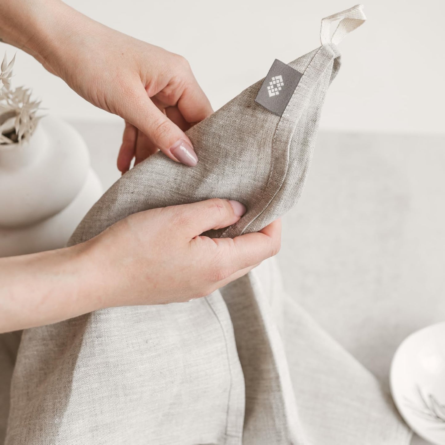 Thing Stories Pure Linen Flax Washcloths – 4-Pack Natural Dish Towels Set – Linen Tea Towel Cloth Napkins – Small Hand Towels for Kitchen – Durable, Lint-Resistant, Highly Absorbent