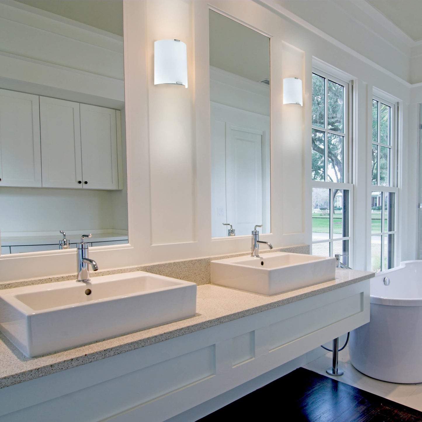 EGLO Grafik 1-Light Modern Vanity Light Indoor Wall Sconce Dimmable LED Mirror Lighting Fixture for Hallway, Bathroom, Fireplace, Clear,11 in