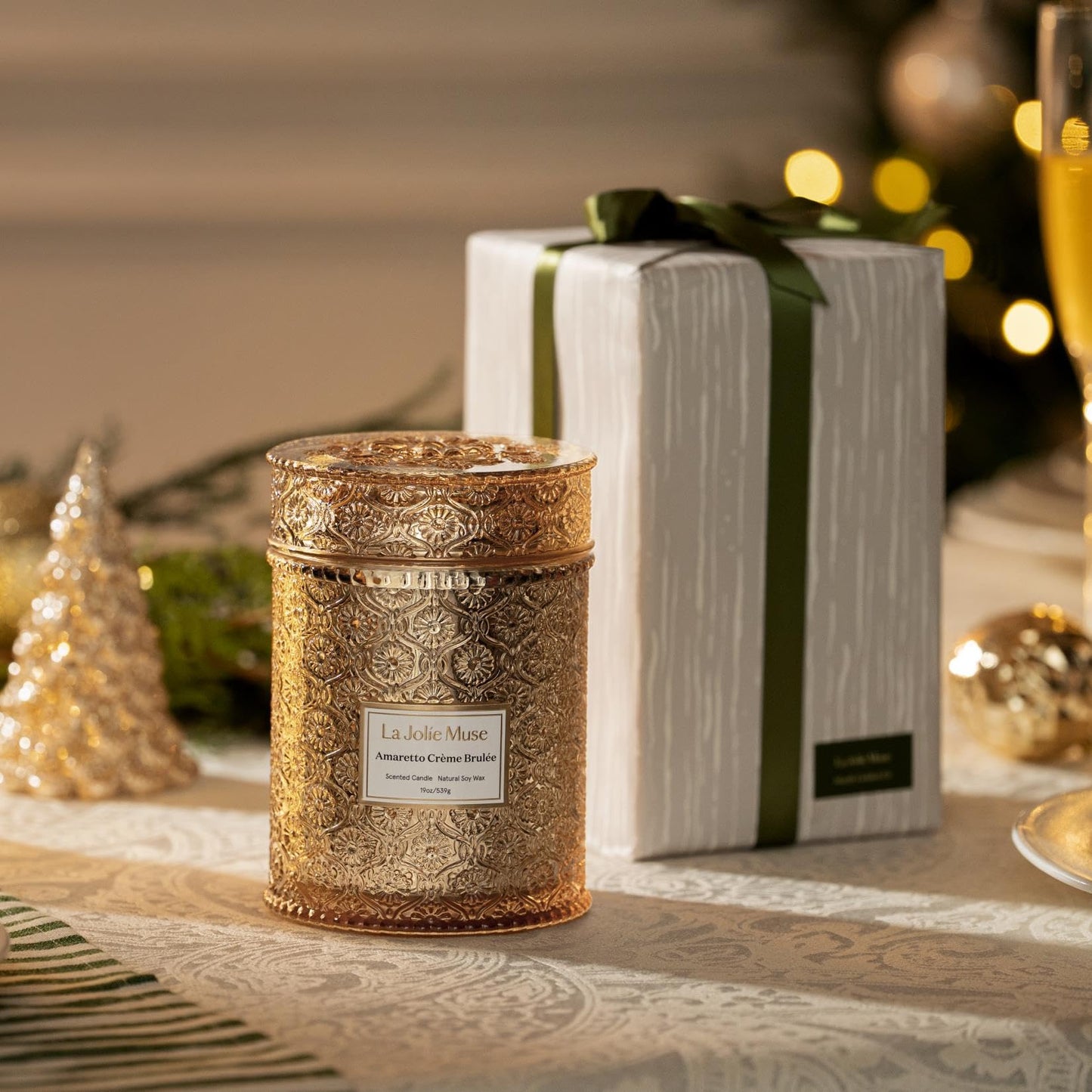LA JOLIE MUSE Amaretto Crème Brûlée Scented Candle | Almond Liqueur, Dried Fruit & Caramel | 19 oz Wooden Wick | 90 Hours Clean Burn | Candle Gift for Hosts | Elegant Home Decor