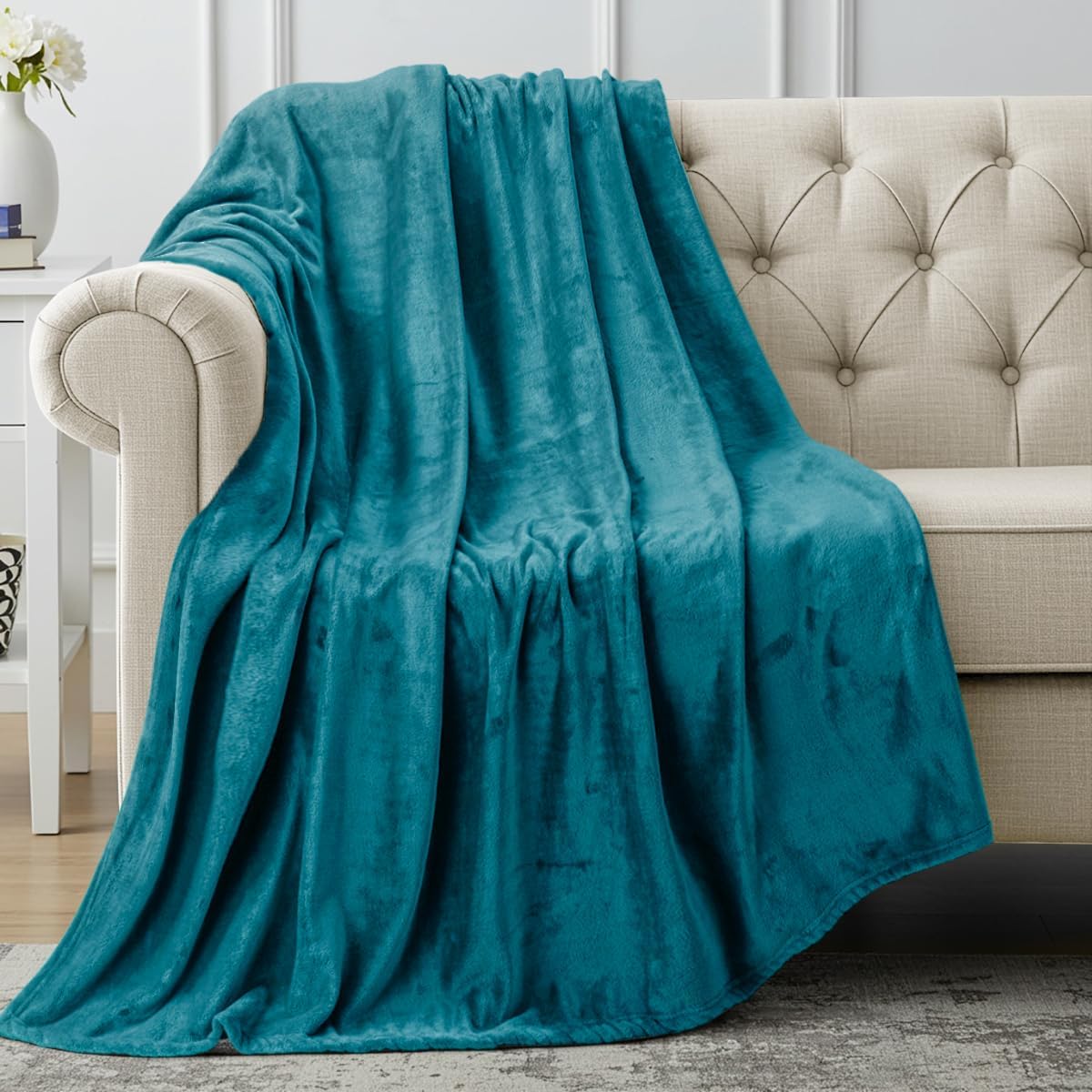 Utopia Bedding Fleece Blanket - Luxury Soft Microfiber Throw in Turquoise | Anti-Static, 50x60 Inch