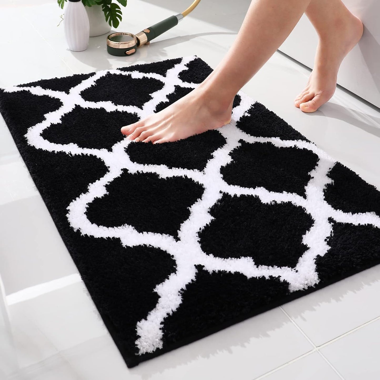 OLANLY Bathroom Rugs - Soft, Absorbent Microfiber Bath Mats | Non-Slip, Machine Washable, 30x20, Black