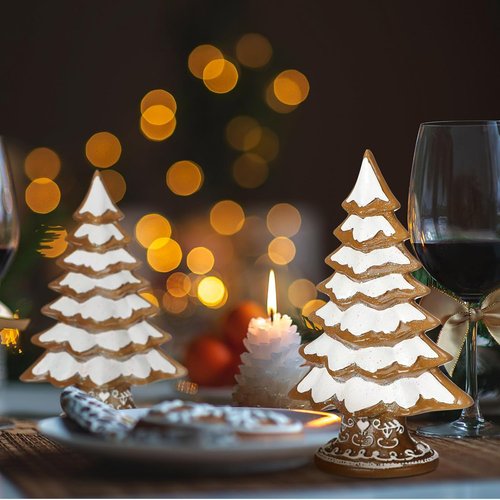 Geelin Christmas Gingerbread Figurines Set - Festive Tabletop Decorations | 7.09" x 3.94" x 2.36" (Snow Frosting)
