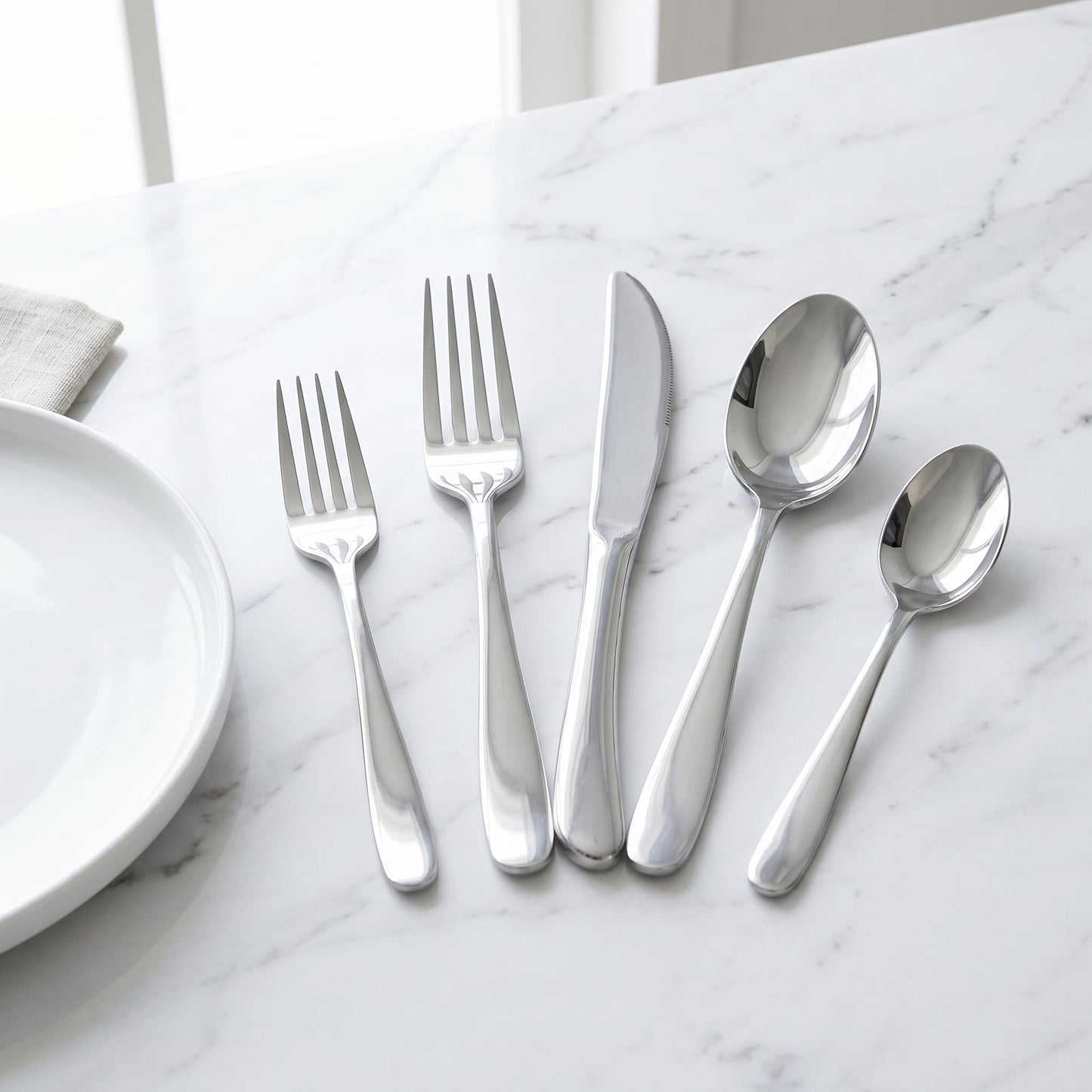 HaWare Silverware Set for 4, 20-Piece Heavy Duty Stainless Steel Flatware Utensils, Food Grade Cutlery Set Including Knife Fork and Spoon, Modern Tableware for Home and Restaurant, Dishwasher Safe