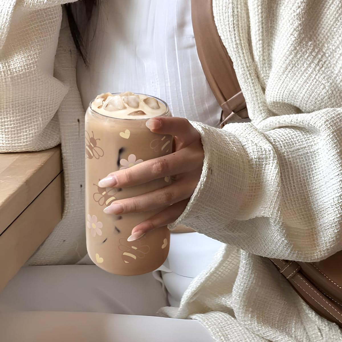 SANDJEST Bee 16oz Can Glass Tumbler with Acrylic Lid & Straw - Iced Coffee Cup for Women Girls, Aesthetic Cups Gifts for Birthday Christmas