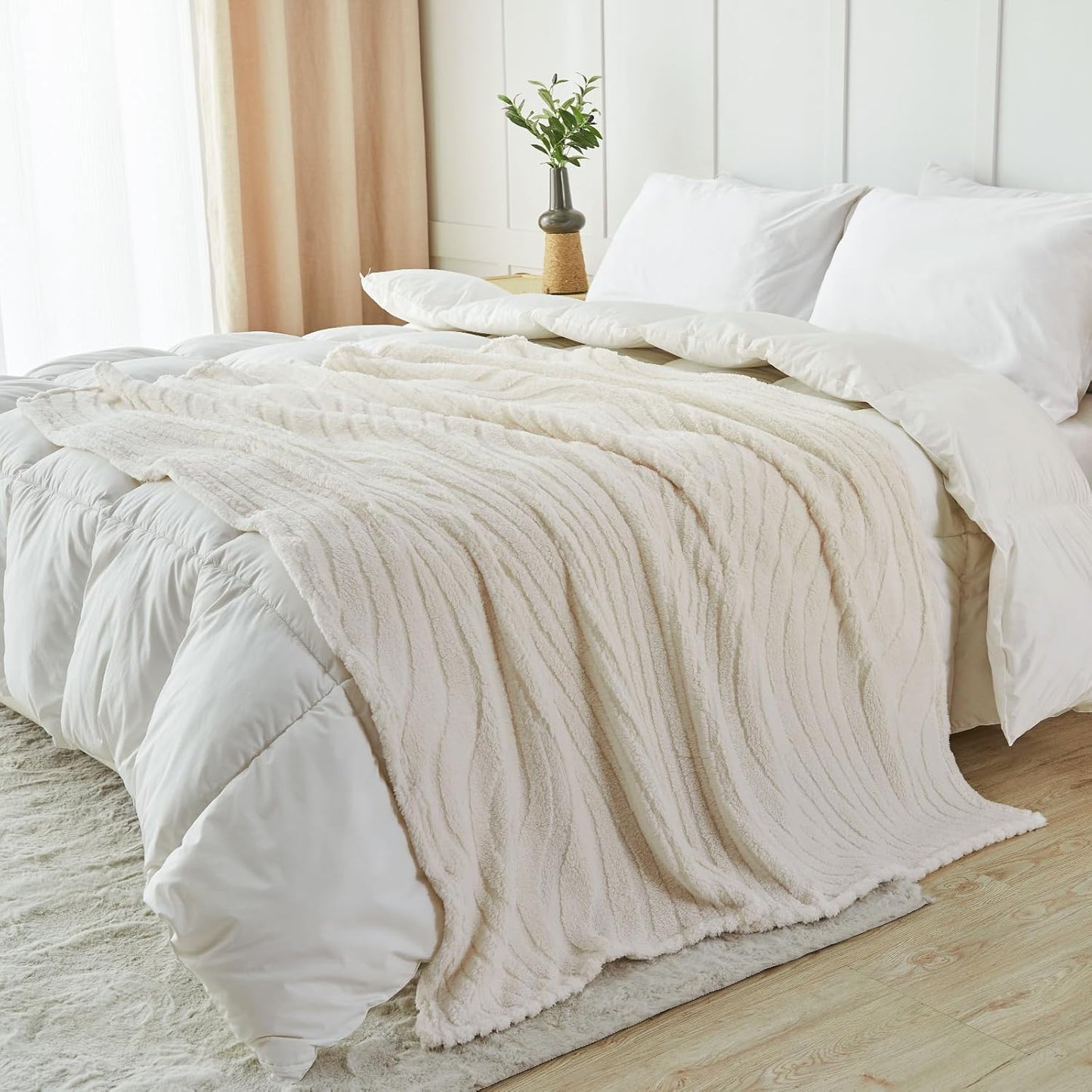 Lifein Throw Blanket - Cream Wave Boho Fleece Blanket for Couch | Soft, Lightweight 50x60in Decorative Throw