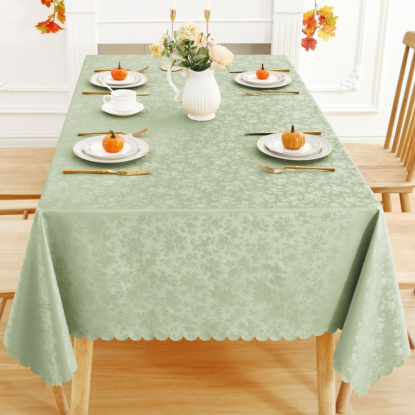 Smiry Rectangle Table Cloth, Waterproof Heavy Duty Vinyl Tablecloths, Wipeable Washable Table Cover for Kitchen and Dining Room (Grass Green, 60" X 120")