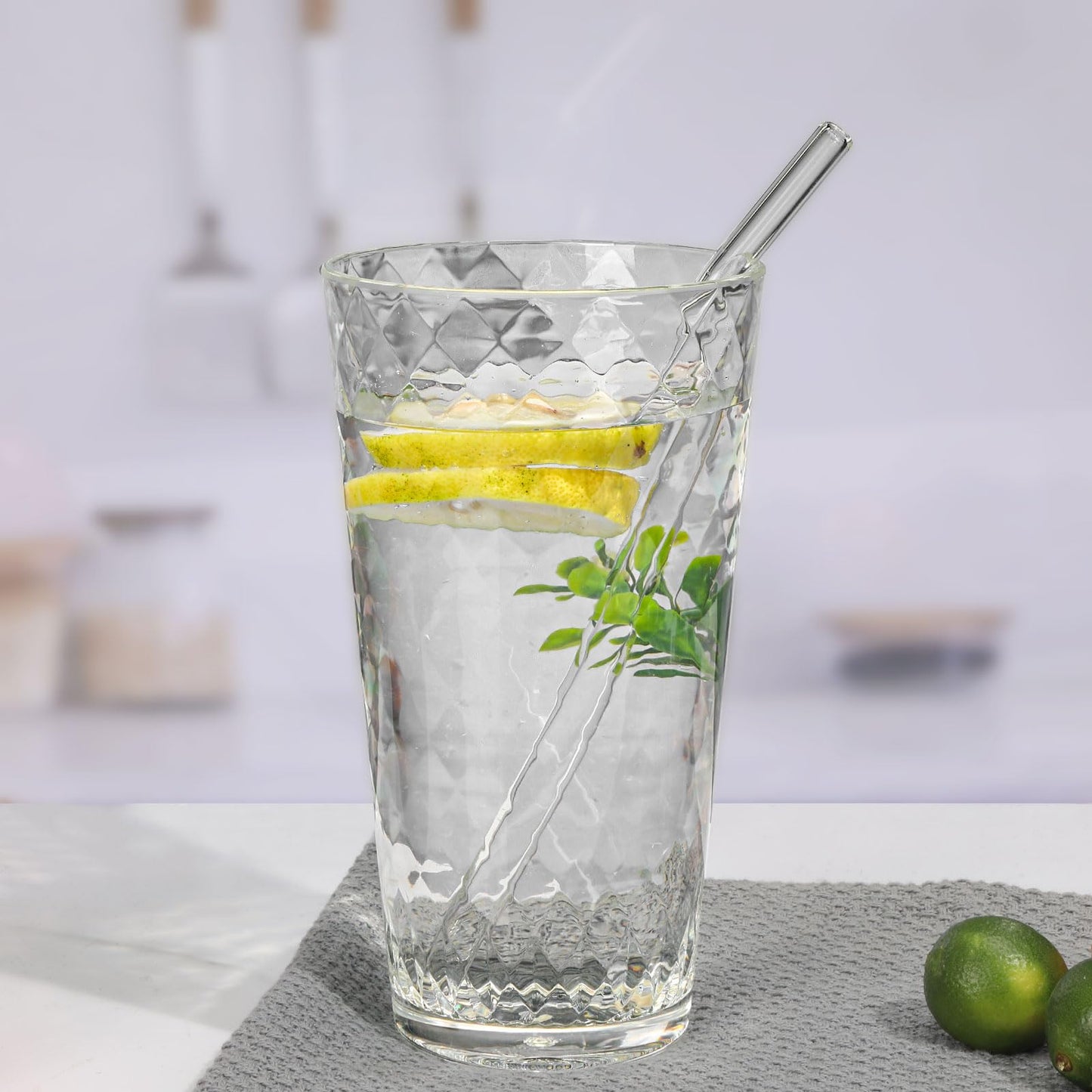 AKMQYM BPA-Free Plastic Tumblers 8 Pack (8x22oz) | Reusable Dishwasher Safe | Stackable Shatterproof Cups | Plastic Drinkware & Drinking Tumblers for Restaurant, Home, Party