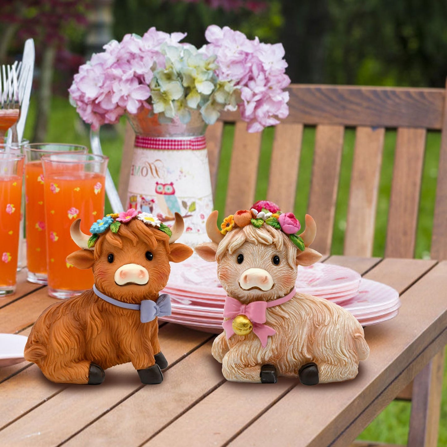 nuvagiki Highland Cow Decor Set of 2, Spring Farmhouse Highland Cow Figurines, Cute Cow Tiered Tray Decorations for Home Kitchen Table, Rustic Country Shelf Decor, Gift for Women
