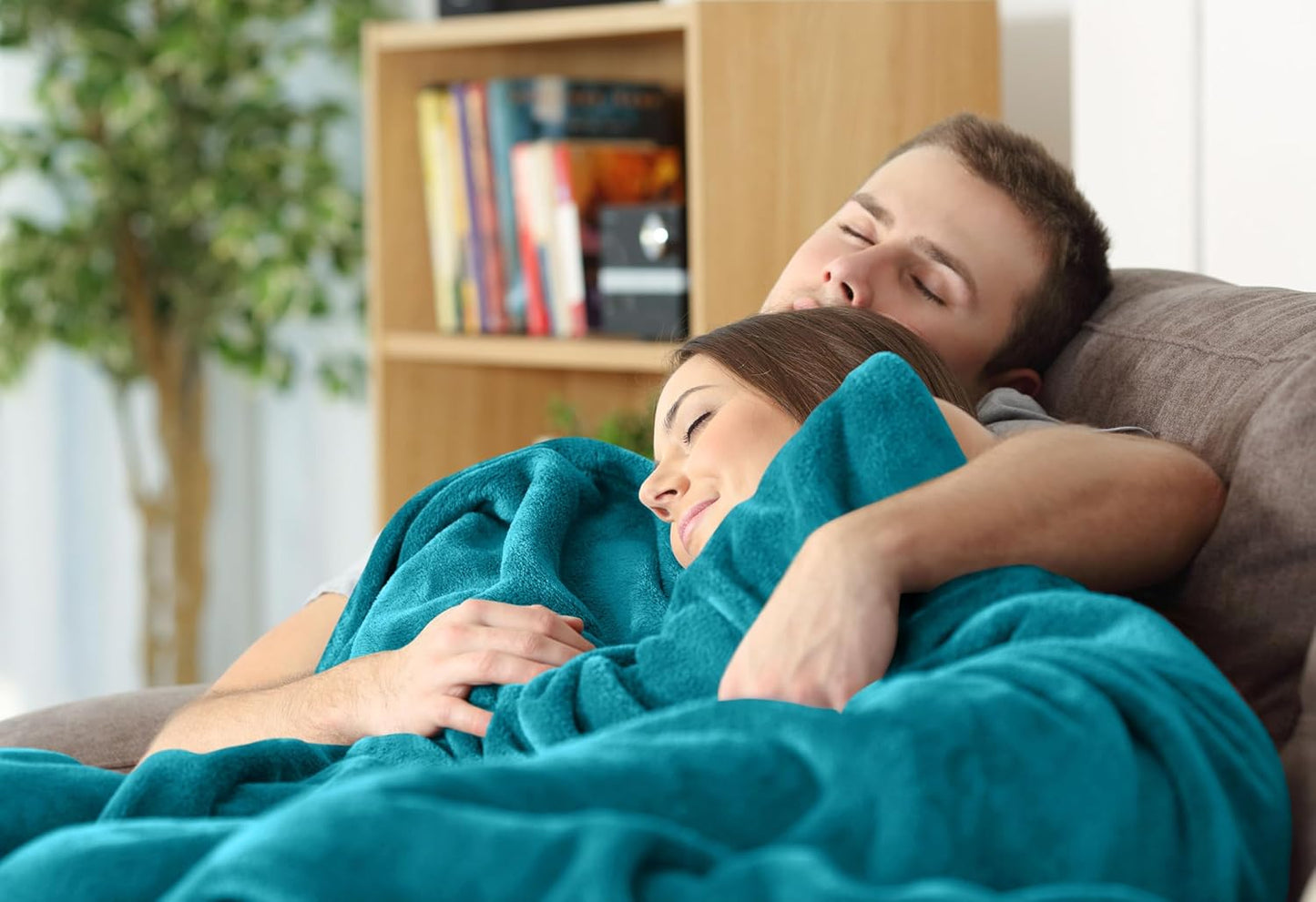 Utopia Bedding Fleece Blanket - Luxury Soft Microfiber | Queen Size Turquoise 300GSM (90x90 Inch)