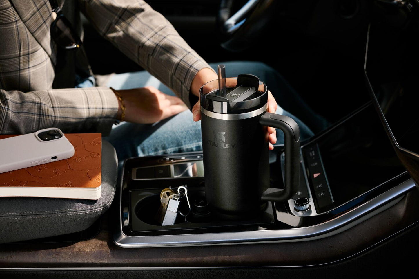 STANLEY Quencher H2.0 Tumbler with Handle and Straw 40 oz | Flowstate 3-Position Lid | Cup Holder Compatible for Travel | Insulated Stainless Steel Cup | BPA-Free | Goldenrod Coral