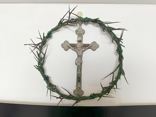Crown of Thorns | Purple Satin Easter Theatrical Prop - 8 Inch Diameter for Home & Church Decor