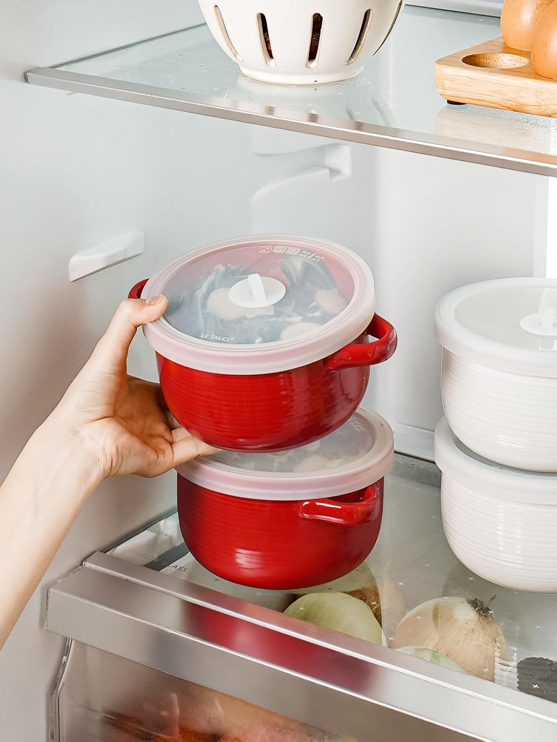 LE TAUCI Soup Bowls - 28 oz Ceramic Ramen Bowls with Handles & Silicone Lids | Set of 2, Red, Microwavable & Oven Safe