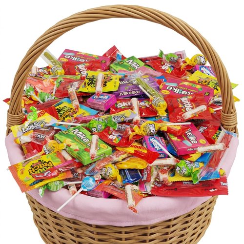 Bulk Candy Mix Variety Pack, 2 Lb Bag Of Assorted Candy, Individually Wrapped Party Candy For Goodie Bags, Piñatas, Kids Birthdays And Classroom Rewards