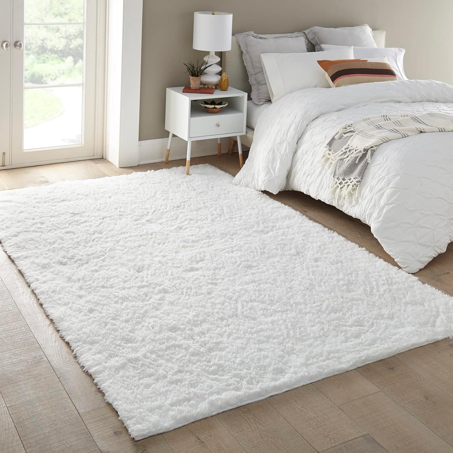Ophanie 5x8 White Area Rug - Fluffy Plush Shaggy Carpet for Living Room & Bedroom Decor