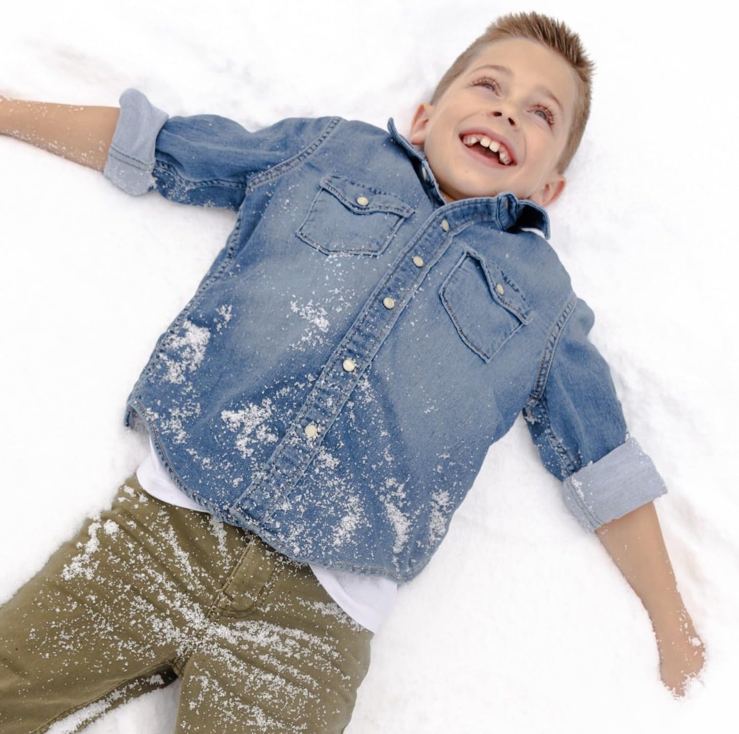 Jumbo Instant Snow - Realistic Artificial Snow for Winter Fun | 30 Gallon Pack