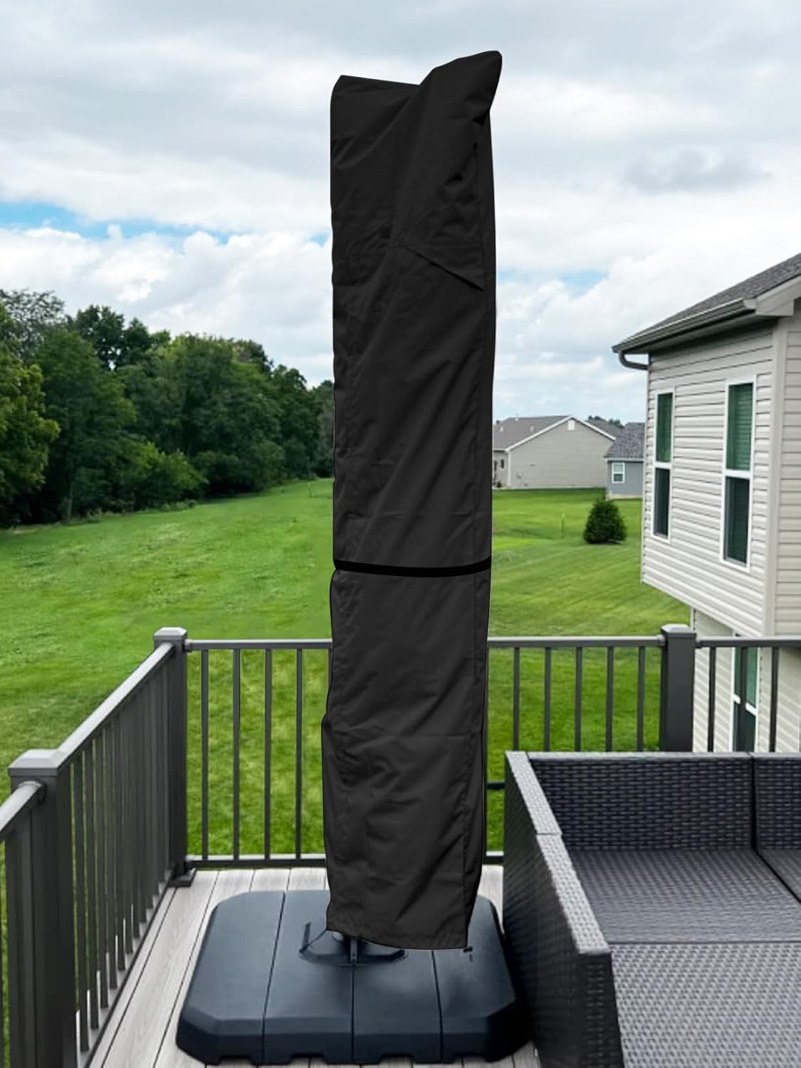 Kipiea Patio Umbrella Cover - Heavy Duty 600D for 9'-13' Cantilever Umbrellas | Includes Support Pole & Zipper
