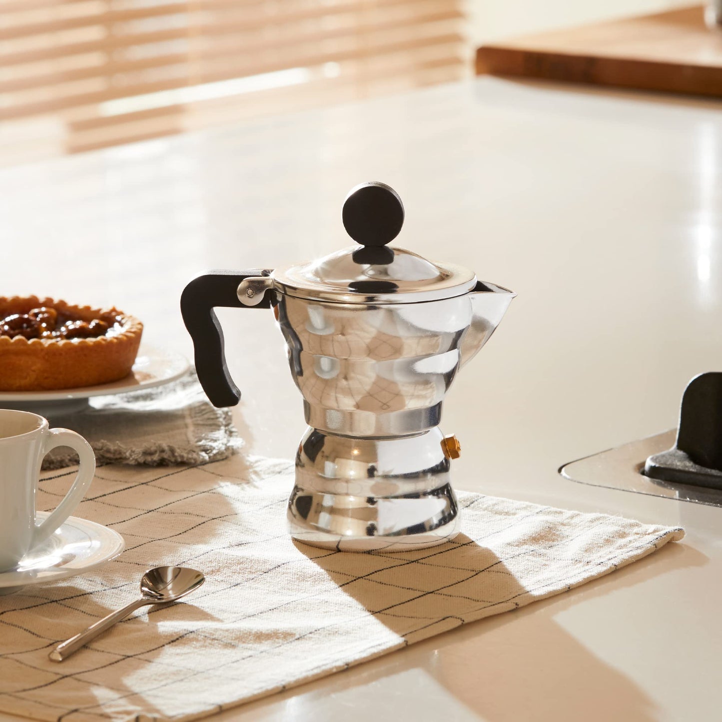 Alessi AAM33/1 - Design Espresso Coffee Maker, Aluminum and Thermoplastic Resin, 1 Cup, Black Handle