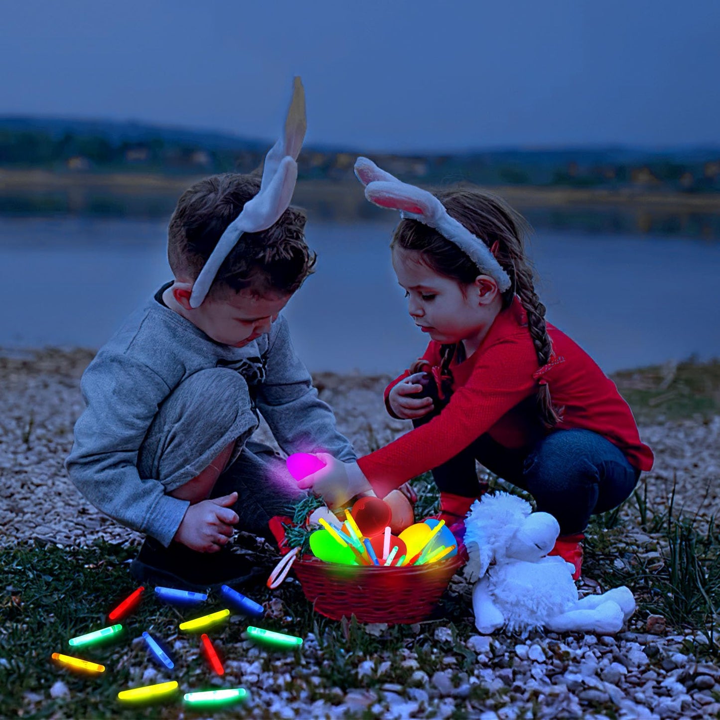 AMOR PRESENT 200 PCS Mini Glow Sticks, Glow in The Dark Small Sticker for Easter Eggs Fillers Hunt Game Party Decor Easter Basket Stuffers Weddings Classroom Decorations Prizes