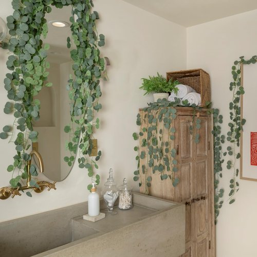CQURE 48Pcs Eucalyptus Garland,Artificial Eucalyptus Leaves Table Greenery Garland Wreath Vines for Wedding Party Table Bedroom Wall Room Decor
