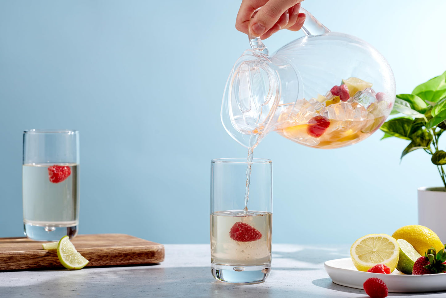 Set of 4 Highball Glasses 16 Oz Collins Cocktail Drinking Glass Cups, Bubble Base Glassware for Water, Juice, Cocktails, Beer Pint Glasses, Modern Basic Tumblers.