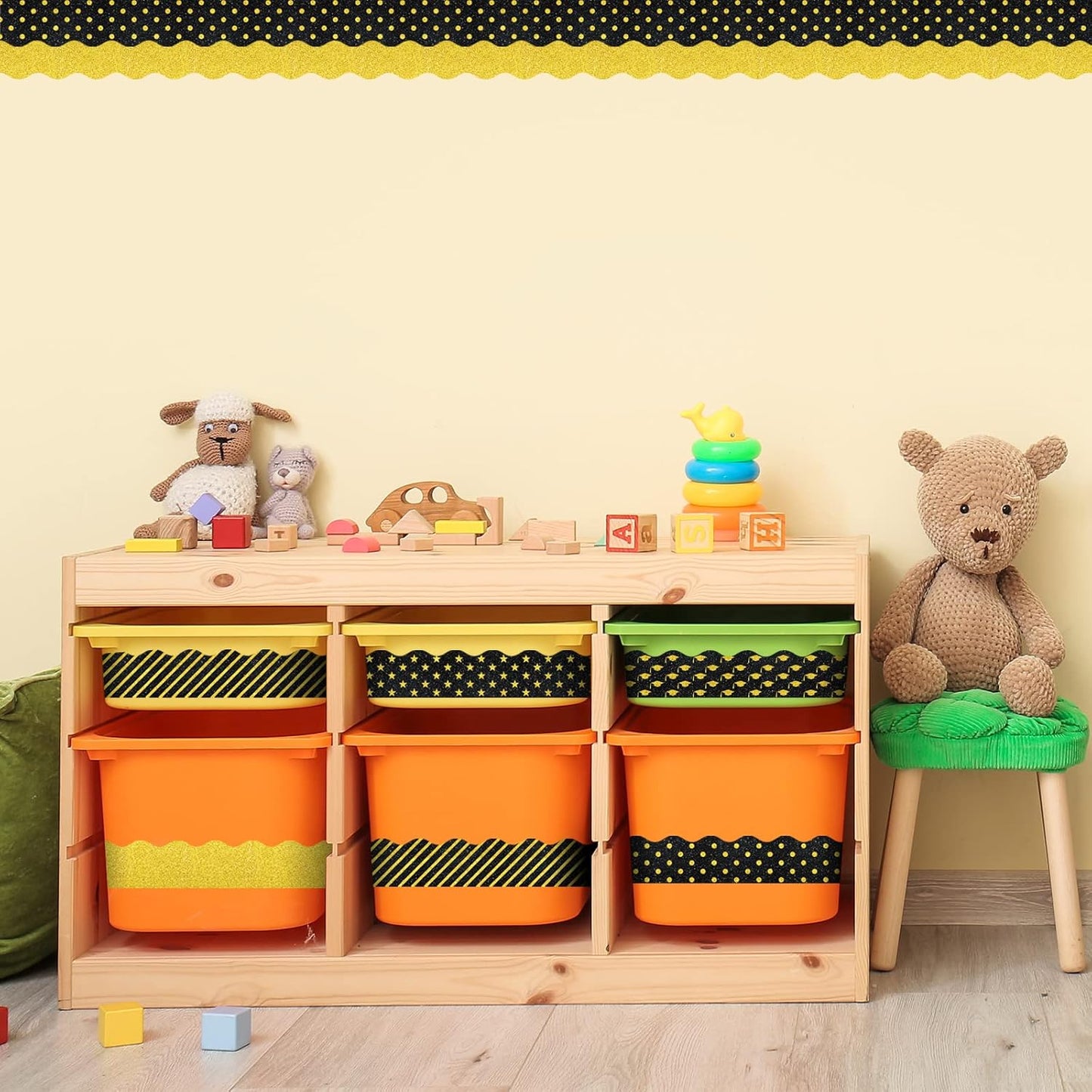 Whaline Graduation Bulletin Board Borders - Glitter Black & Gold Cap & Star Design | 69 Ft Trim for Classroom & Office Decor