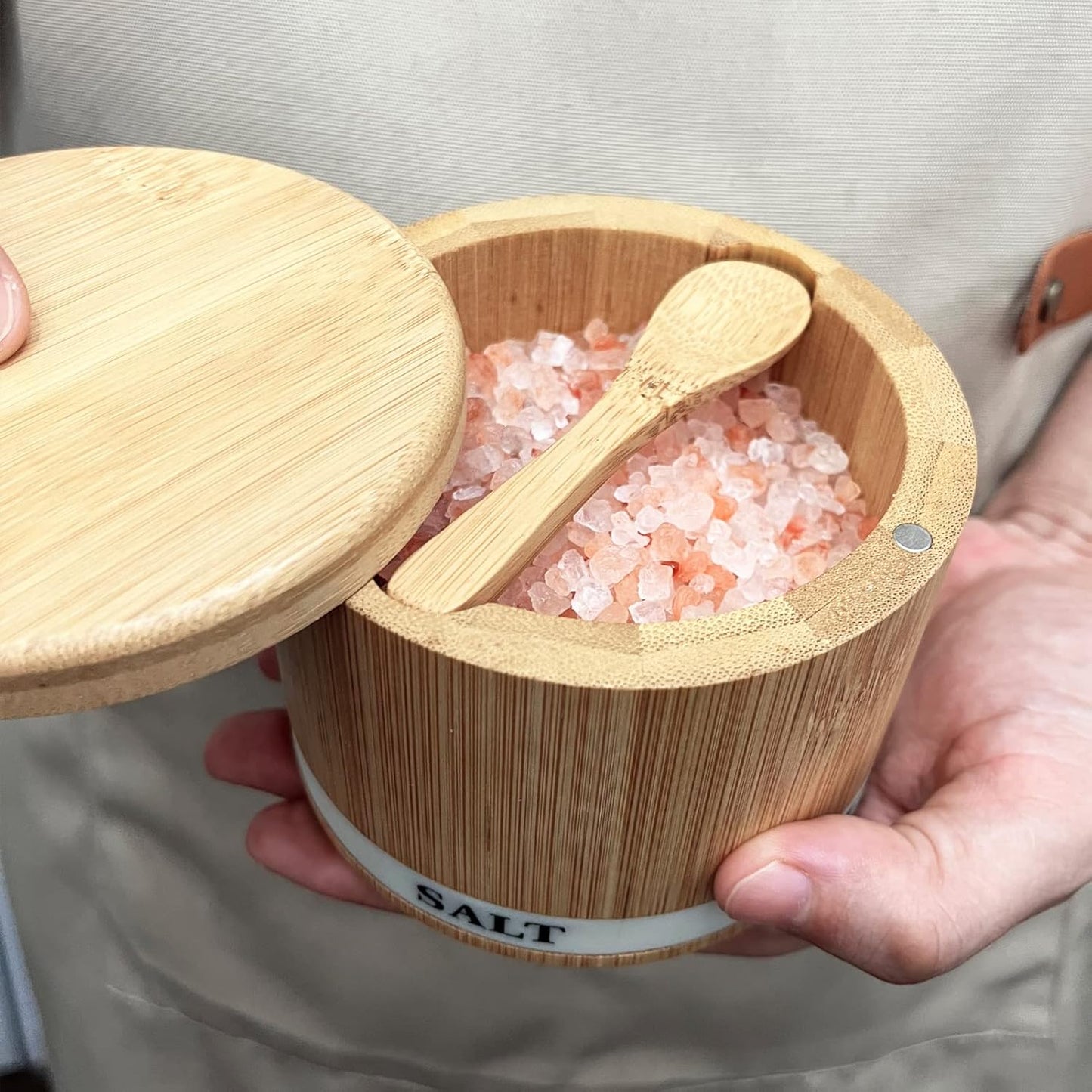 ThougrLyh Bamboo Salt Box - Magnetic Swivel Lid Salt Cellar with Spoon for Spices & Herbs