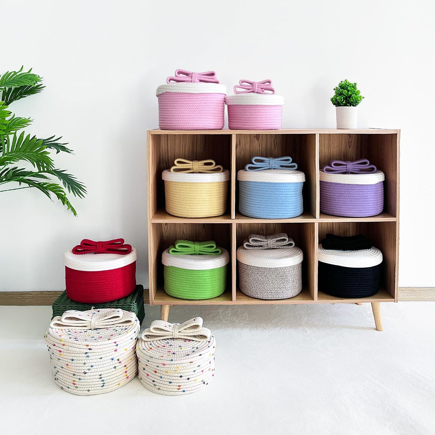 Skiennix Round Woven Rope Storage Basket - Cute Lid & Bow Handle - Ideal for Toys & Home Decor - Red