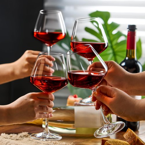 Haoxishui Burgundy Wine Glasses Set of 4-16oz Hand Blown White & Red Wine Glasses, Clear Lead-Free Glassware for Women, Men, Wedding Gifts & Birthday
