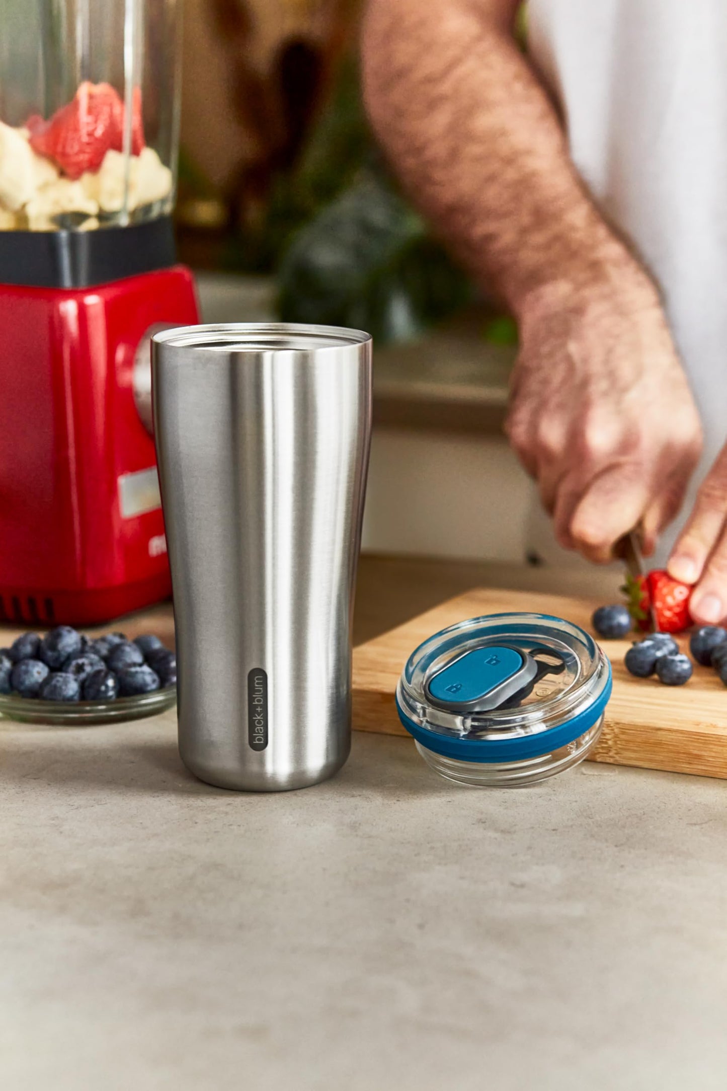 BLACK + BLUM - Insulated Tumbler - 18/8 Stainless Steel Vacuum Insulated Travel Tumbler with Leak Proof, Lockable Lid - Keeps Hot for 6hrs, Cold for 8hrs, Ocean - 600ml