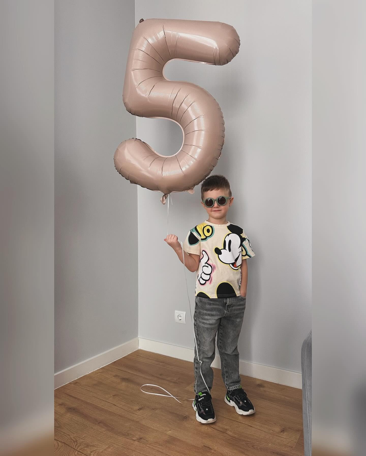 Light Brown 3 Balloon, Tan Number Balloons 40 Inch, Beige 3rd Birthday Decorations for Kids Girls Boys, Men Women Sandy Brown Party Supplies for Party Decorations, Khaki Number 3 Balloon