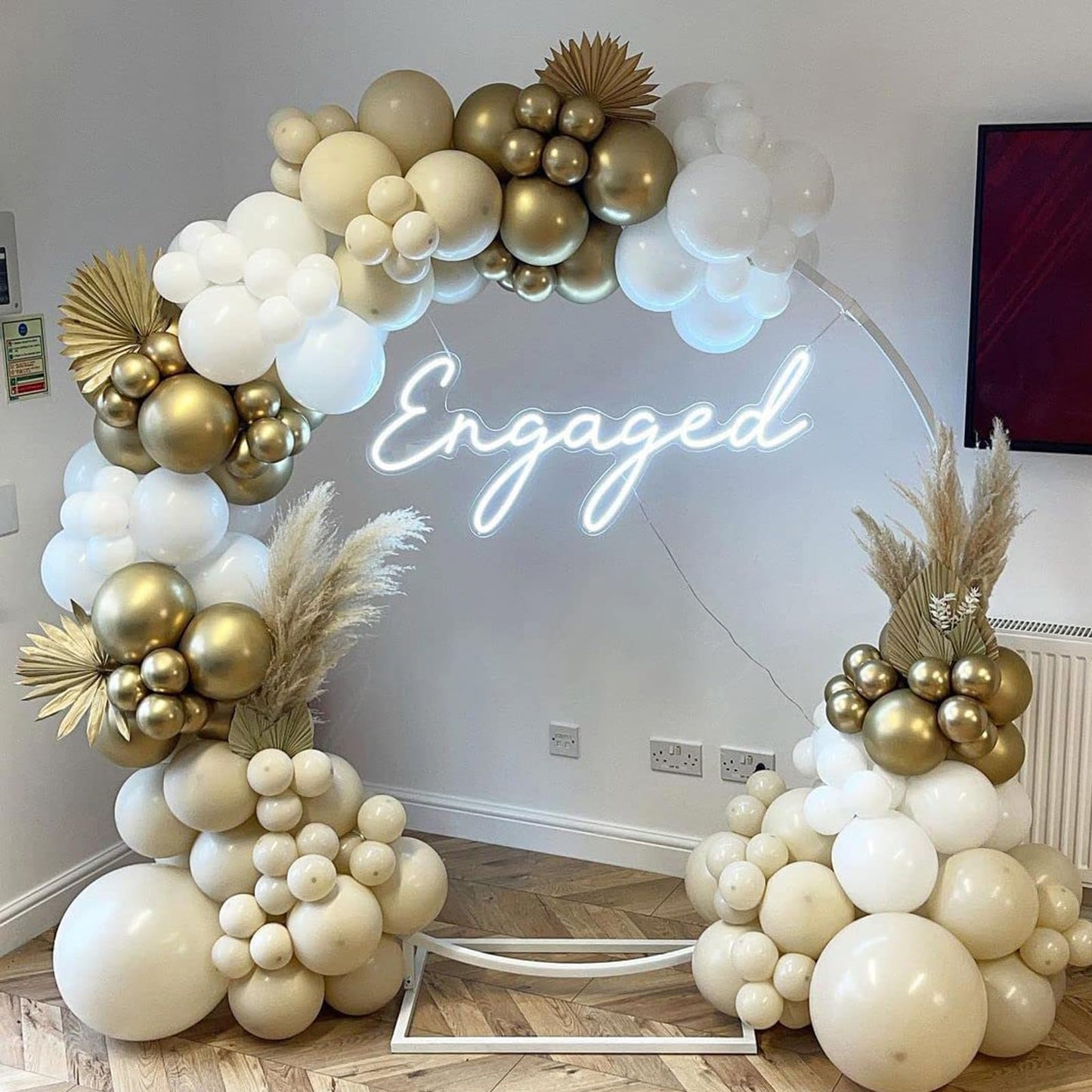 PartyWoo Pearl Beige Balloons 140pcs Different Sizes Pack of 18 12 10 5 Inch Off White Sand Cream Ivory Balloon Arch Kit Garland for Wedding Bridal Baby Shower Birthday Party Decorations White-Z41