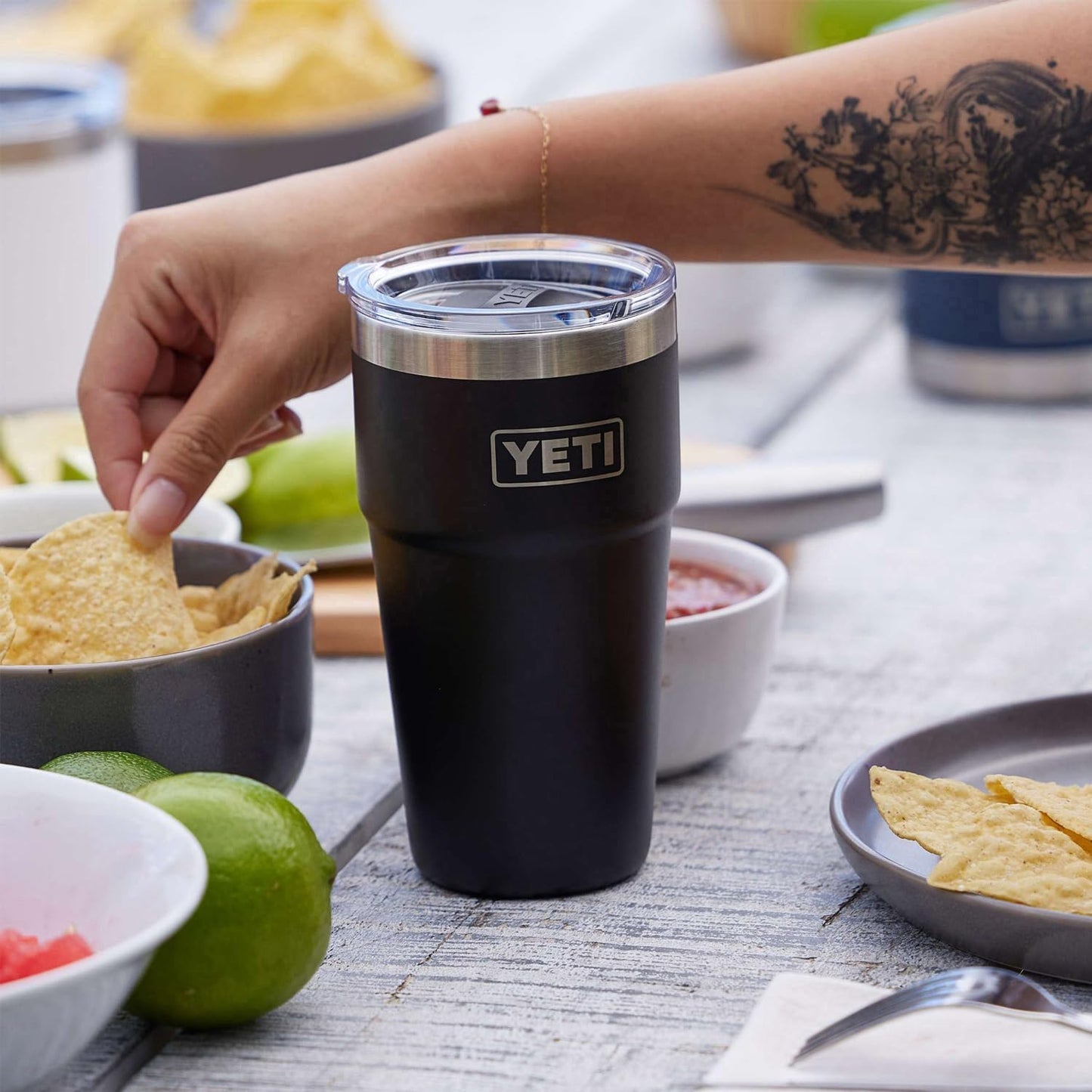 YETI Rambler 20 oz Stackable Tumbler, Stainless Steel, Vacuum Insulated with MagSlider Lid, Venom