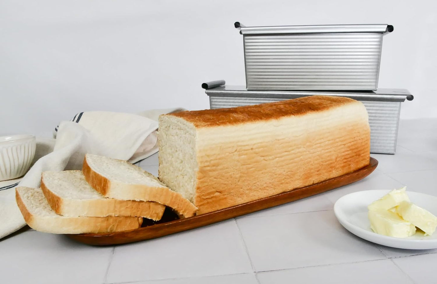 USA Pan Pullman Loaf Pan - Nonstick 9 x 4 Inch Bakeware with Cover, Quick Release, Made in the USA
