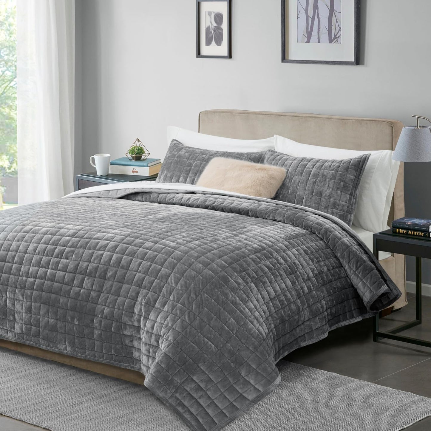 RECYCO Luxury Velvet Quilt Set - King Size Lightweight Comforter with 2 Matching Pillow Shams | Gray All-Season Bedding