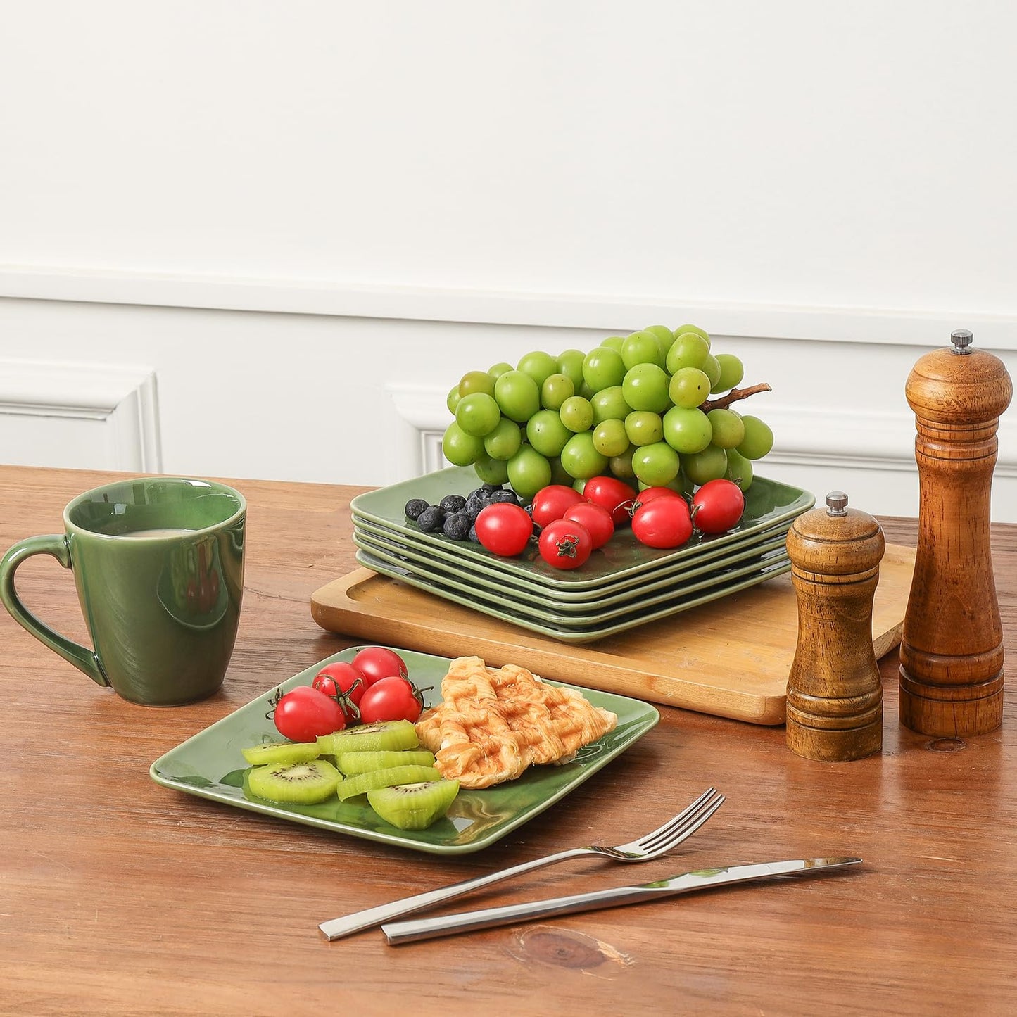 vicrays Ceramic Square Plates Set of 6 - Large Porcelain 10 inch Dinner Plates for Steak Pasta Pizza - Microwave Oven and Dishwasher Safe - Green