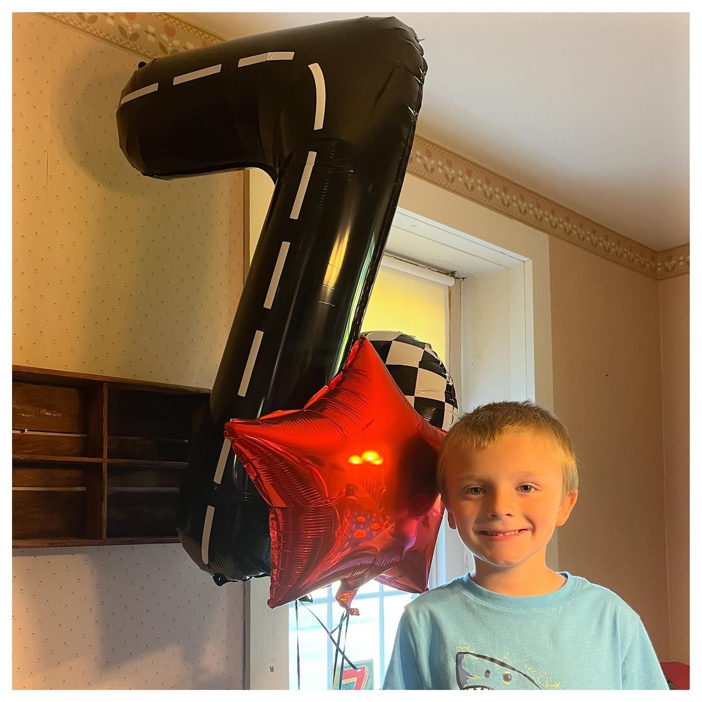 Race Car 6 Balloon, Number Balloons 40 Inch, 6th Black Balloons for Birthday Decorations, Black Race Party Decorations 6 Birthday Balloon, Number 6 Balloon
